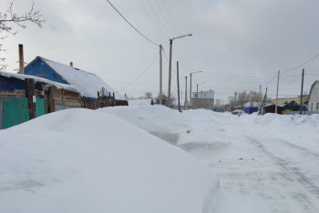 Фотография к новости: Лодку будем покупать: жители занесенного снегом Петропавловска со страхом ждут весну