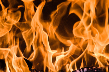 Огонь охватил SPA-салон в Астане