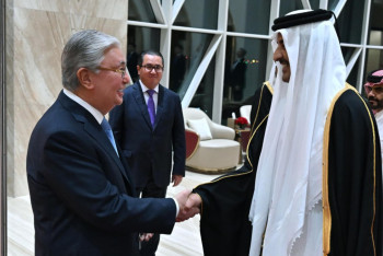 Фотография к новости: Эмир Катара лично встретил Касым-Жомарта Токаева в аэропорту