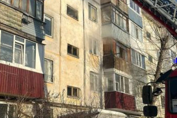 15 человек спасли из горящей многоэтажки в Костанайской области