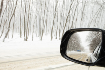 Трассы в восьми областях страны закрыты из-за плохой видимости