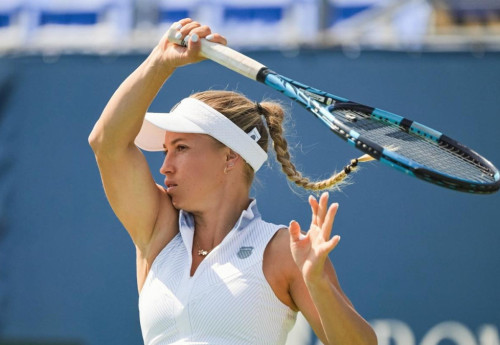 Фотография к новости: Путинцева уступила сопернице из Польши на турнире в Дубае