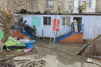 40 человек эвакуировали из-за пожара в салоне красоты в Кызылорде