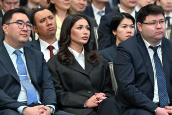 Вы должны быть готовы служить своей стране: Глава государства обратился к молодежи