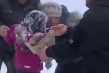 Фотография к новости: Спасатели вытащили ребёнка, упавшего в колодец в Костанае