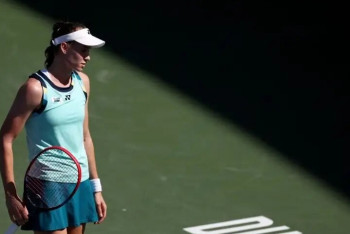 Фотография к новости: Елена Рыбакина снялась с турнира в Дубае