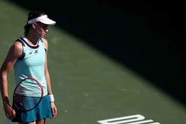 Фотография к новости: Елена Рыбакина снялась с турнира в Дубае