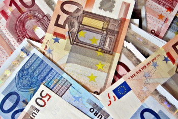 Почти 100 тысяч евро пытался вывести иностранец из Астаны