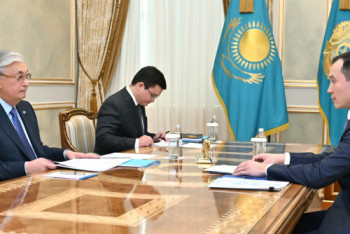 Фотография к новости: Президент принял главу правления QazaqGaz Санжара Жаркешова