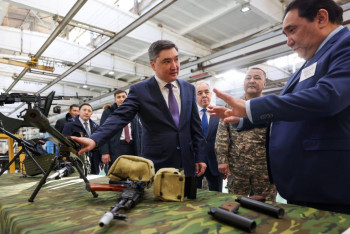 Фотография к новости: Мы должны принимать максимальные усилия для привлечения инвестиций - Олжас Бектенов