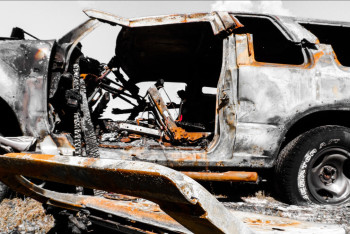 Фотография к новости: Машина вспыхнула во дворе дома в Сатпаеве