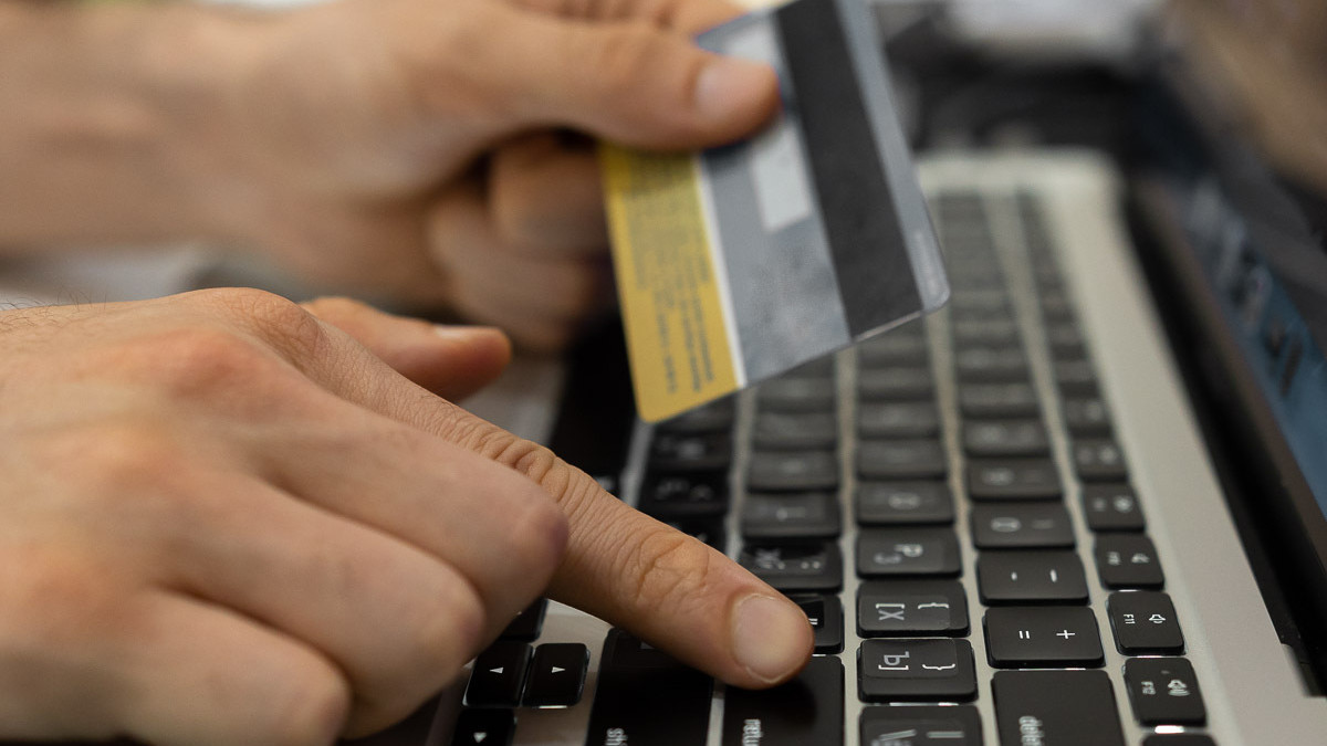 Жители СКО массово проигрывают суды и платят за кредиты, которые не брали