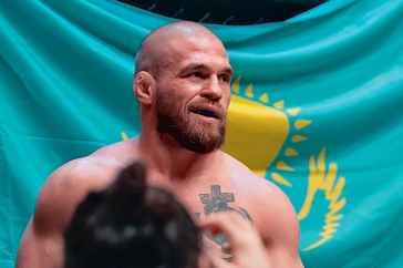 Фотография к новости: Казахстанский боец выиграл пари на 10 тысяч долларов