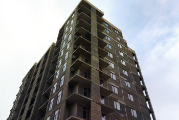 Двенадцатиэтажку хотят снести в Актау