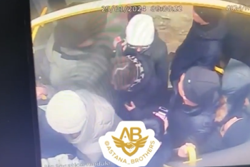 О судьбе выпавшей из автобуса пассажирки рассказали столичные полицейские