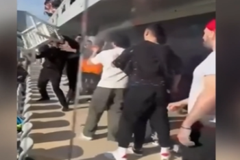 Фотография к новости: Казахстанские футбольные фанаты подрались на стадионе в Турции