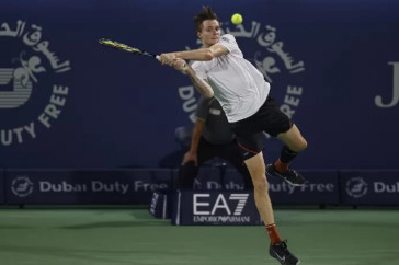 Фотография к новости: Александр Бублик с победы стартовал на турнире в Дубае