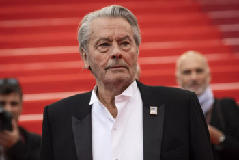 Фотография к новости: Арсенал оружия нашли в доме актера Алена Делона