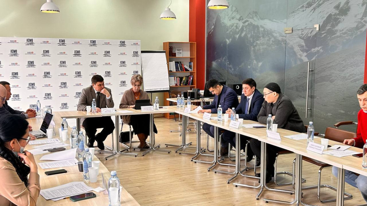 Марк Брюшко.