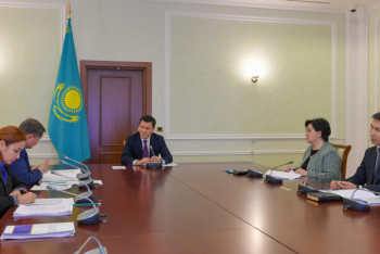 Фотография к новости: Утверждён список категорий работников для стажировок в рамках стипендии "Болашак"