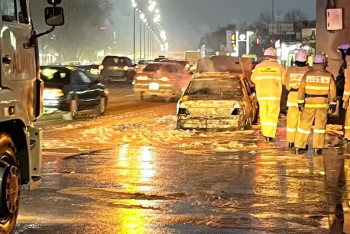 Машина загорелась на ходу в Алматы