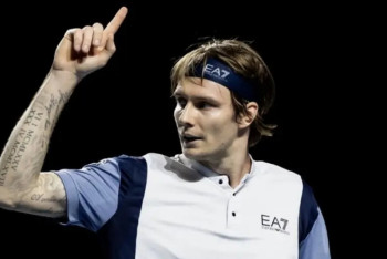 Фотография к новости: Бублик в финале турнира АТР 500: его соперника дисквалифицировали