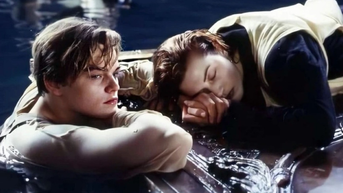 кадр из кинофильма "Титаник"