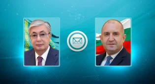 Токаев поздравил президента Болгарии с Днём освобождения