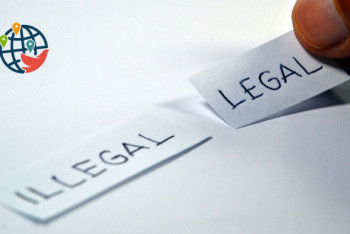 Во Франции право на аборт закрепили в Конституции