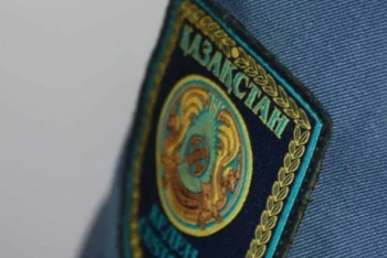 Таможенников Туркестанской области подозревают в получении взяток