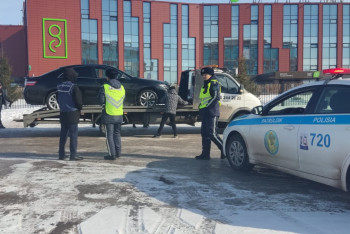 Фотография к новости: Машины конфисковали у должников по алиментам в Астане