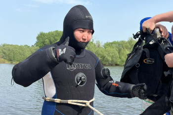 Фотография к новости: У нас не говорят, ты женщина, не поднимай тяжелое: девушка-спасатель рассказала о реалиях работы