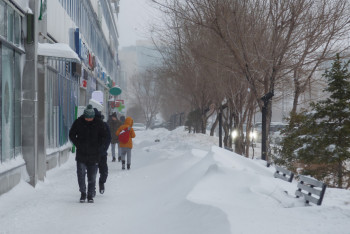 Дождь, снег и туман: штормовое предупреждение объявлено на большей части Казахстана