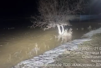 Талые воды с гор угрожают затопить республиканскую трассу в области Абай