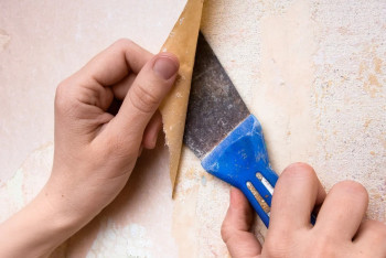 Фотография к новости: Потеряли миллионы: десятки астанчан отдали деньги за ремонт квартир, но остались ни с чем