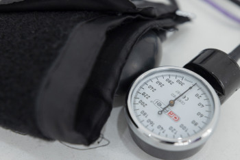 Фотография к новости: Минздрав не будет ограничивать в правах незастрахованных граждан