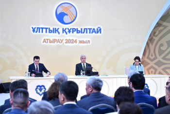 Фотография к новости: Заседание Национального курултая под председательством Главы государства началось в Атырау