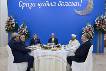 Фотография к новости: От имени президента проведён ауызашар для участников Национального курултая