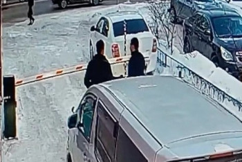 Сломавшего шлагбаум водителя оштрафовали в Астане