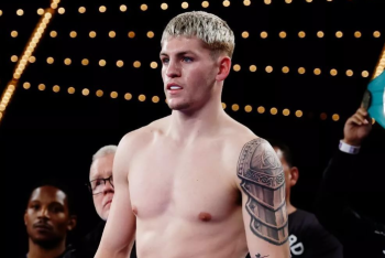 "Наследника Головкина" увезли в больницу после нокаута в бою с Елеусиновым