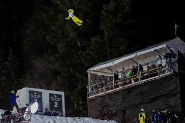 Фотография к новости: Казахстанец завоевал "золото" Кубка Европы по фристайл-акробатике в Швейцарии