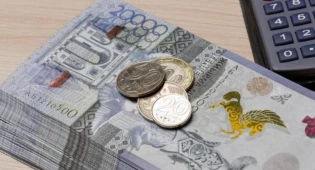 Названы размеры пособий, которые получают многодетные семьи Казахстана