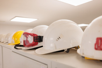 Фотография к новости: Трудовые конфликты и нарушения прав работников происходят из-за незнания смысла "Адал азамат" - юрист