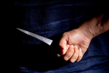 Муж напал на жену с ножом в Туркестанской области