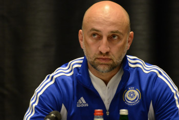 Главный тренер сборной РК по футболу высказался об отставке