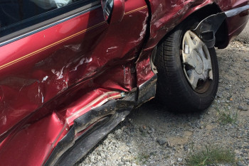 Автомобиль с тремя детьми опрокинулся в области Абай