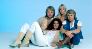Участники группы ABBA стали рыцарями