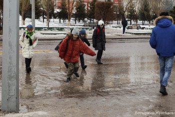 Ветер, туман и гололёд: штормовое предупреждение объявлено в большинстве регионов страны
