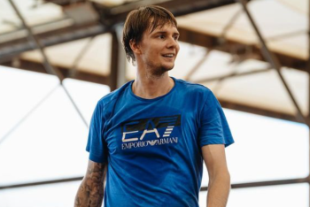 Бублик проиграл в драматичном матче на турнире в Майами