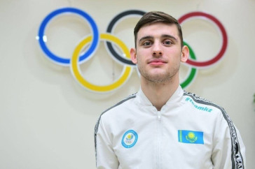 Фотография к новости: Олимпийскую лицензию для Казахстана завоевал гимнаст Данил Мусабаев